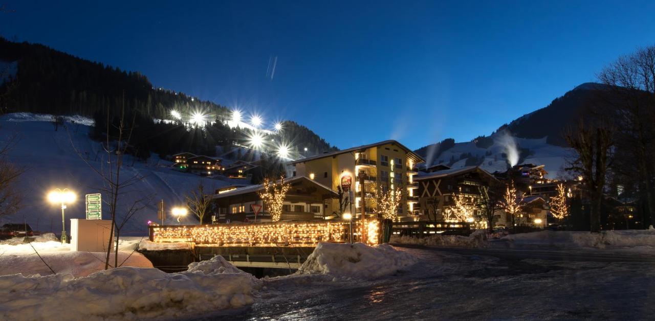 Hotel Almrausch Saalbach-Hinterglemm Dış mekan fotoğraf